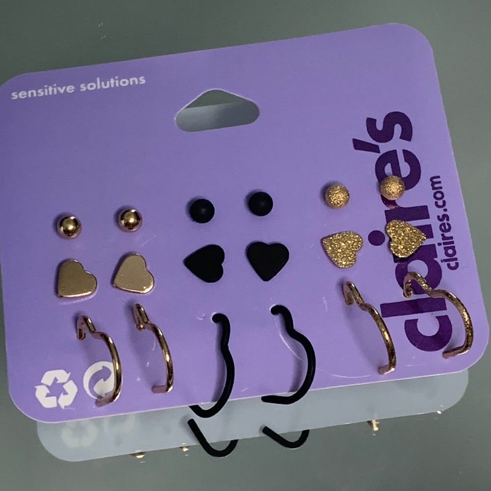 💜 Claire’s - Multiple Sets of Earrings
